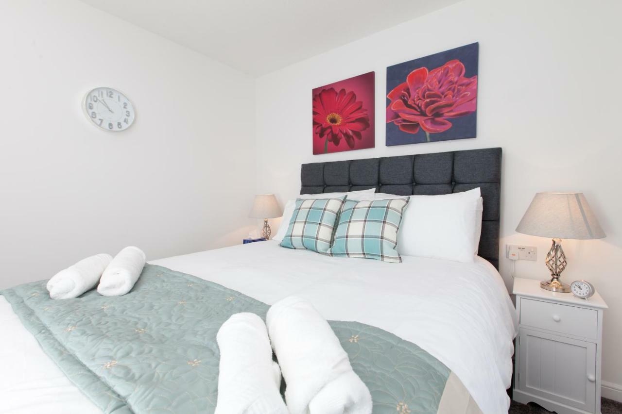 Prime Commuter Executive Apartment דנפרמליין מראה חיצוני תמונה